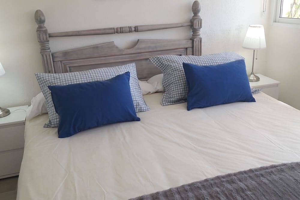 Entire apartment, Torremar Apartment In Front Of The Sea.  Vt- 450557-A in El Barrio, San Juan Playa