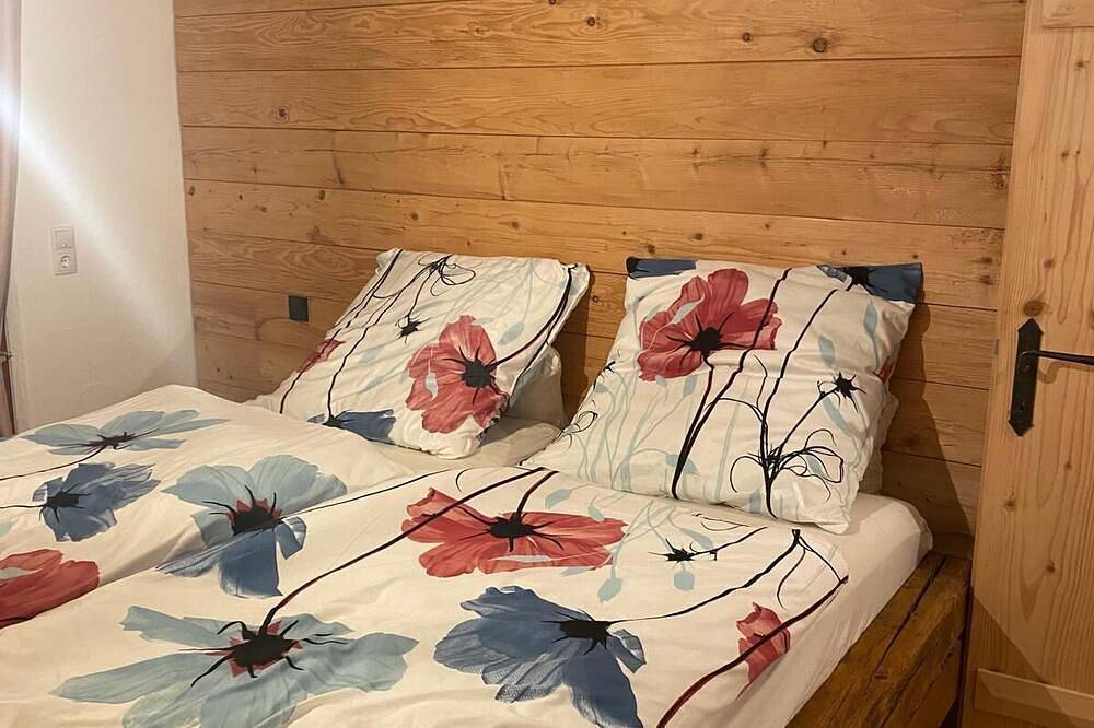 Ganze Wohnung, Gemütliche Ferienwohnung in Höslwang mit Blick auf die Chiemgauer Alpen und Seen in Höslwang, Chiemsee