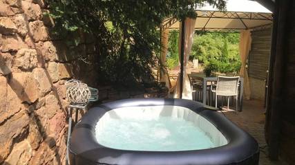 Ferienhaus für 9 Personen, mit Garten und Whirlpool sowie Terrasse in Melsungen