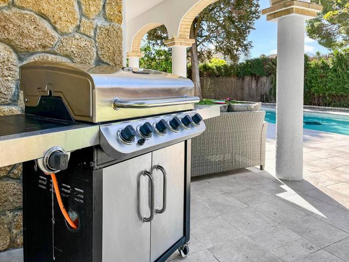 Chalet para 12 personas, con piscina y piscina para niños además de vistas y jardín, Se admiten mascotas en Campiña de Jerez - 4