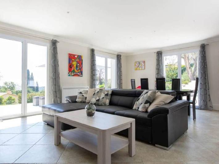 Location de vacances pour 4 personnes, avec jardin et terrasse à Le Rouret - 2