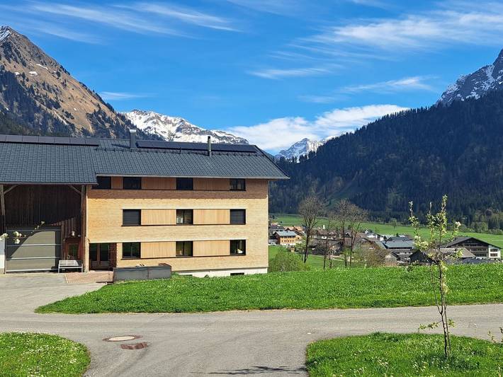 Bauernhaus für 7 Personen, mit Ausblick und Garten in Schoppernau