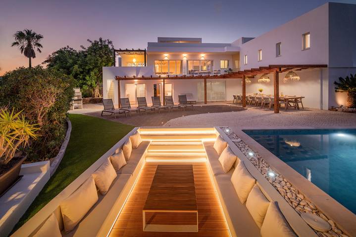Vacation house for 16 people, with yard and balcony as well as ocean view - 1