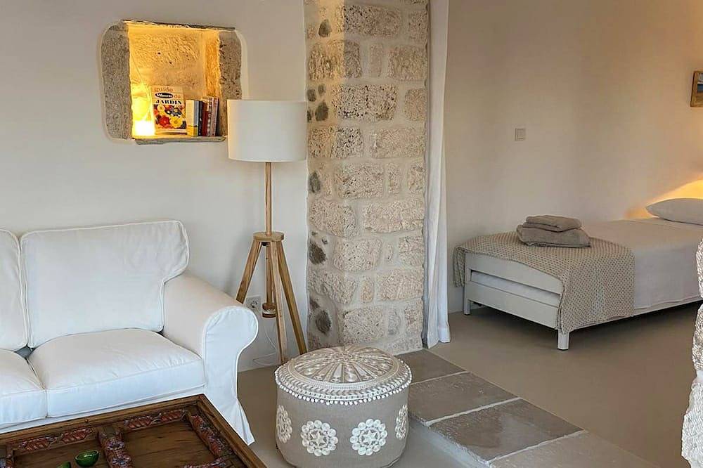 Secret Garden Cottage - Serene & Private in Aegina