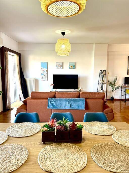 Appartement entier, Three-Bedroom Apartment in Aigio, Achaïe