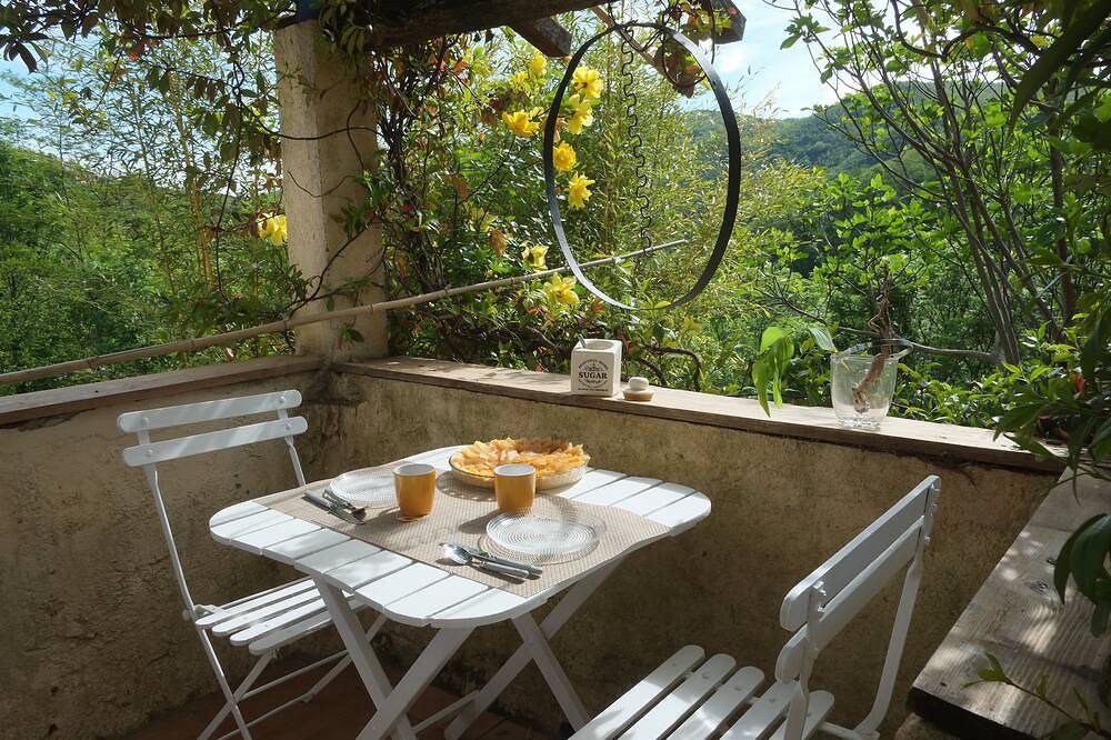 En pleine forêt, cocon de charme - Piscine privative- Intimité préservée in Serralongue, Région de Céret