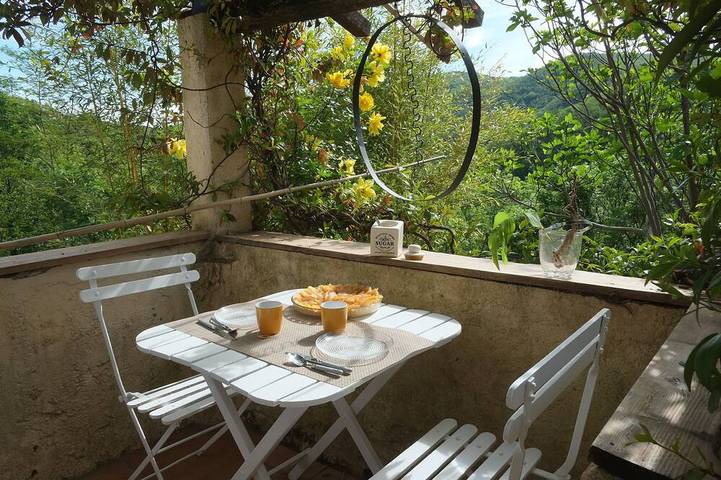 Gîte pour 4 personnes, avec Jardin et Piscine à Serralongue