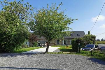 Gîte pour 27 personnes, avec jardin à Lolif