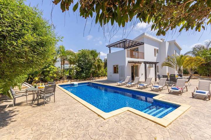 Villa für 9 Personen, mit Balkon - 1