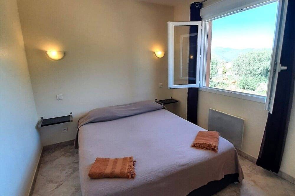 Appartamento intero, St Florent T2 Air Conditioned With Swimming Pool Near The Sea in Oletta, Calvi e dintorni