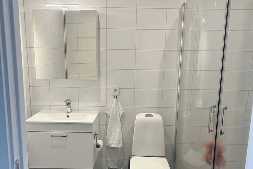 Ganze Wohnung, 9 minutes walk to the city centre! Family-friendly & calm neighborhood in Karlstad, Vänern
