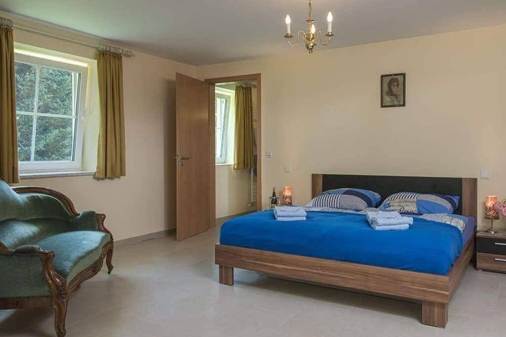 Apartment A downstairs with terrace - Thorn Castle in Palzem, Landkreis Trier-Saarburg