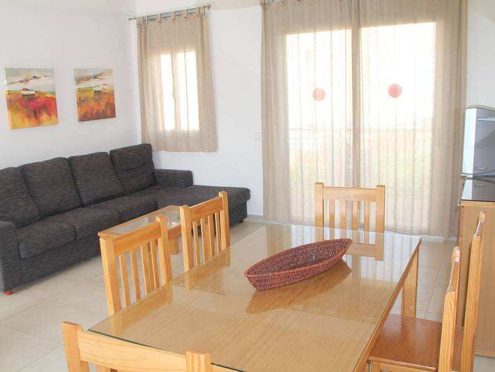 Bungalow para 4 personas, con Balcón/Terraza además de Terraza y Piscina en Creixell