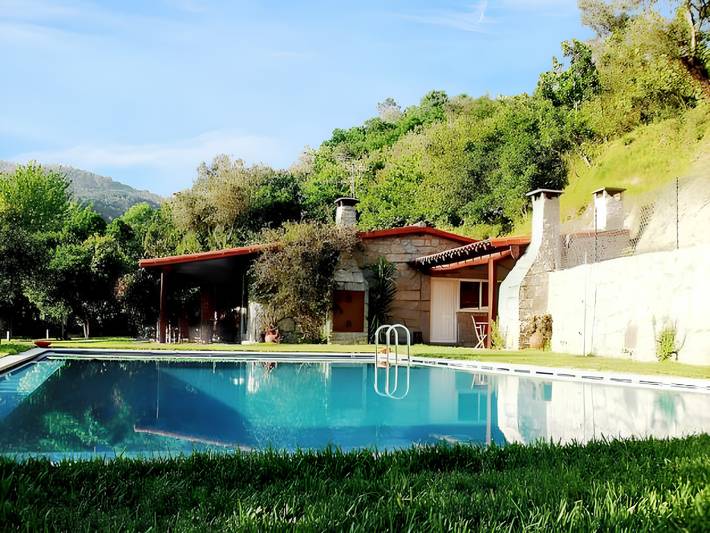Villa for 4 people, with garden and pool as well as lake view in Northern Portugal