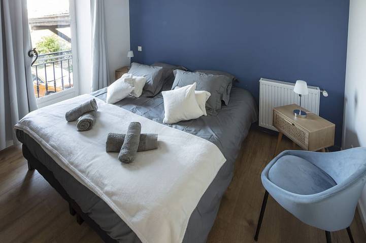 Location de vacances pour 15 personnes, avec jardin à Vaux-en-Beaujolais - 4