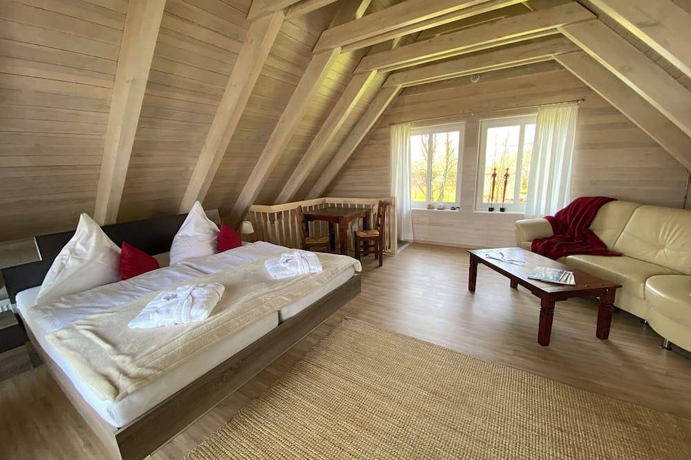 Seehaus am Wasser, das etwas andere Ferienhaus in Zehdenick, Ruppiner Seenland