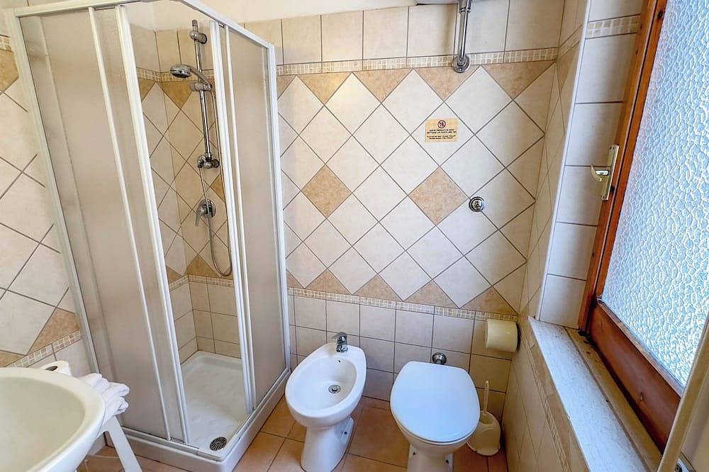 Apartamento entero, Su Recreu 'E Mare 103- Habitación matrimonial in Bosa Marina, Planargia