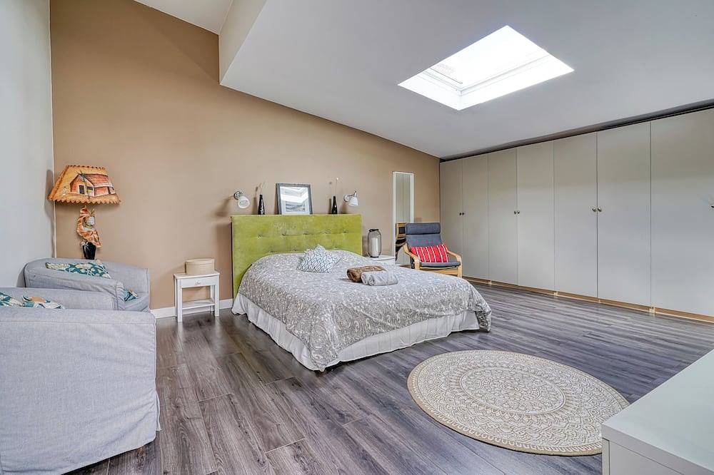 Loft L'Imprimerie; Famille 12 couchages, 20 min de Fontainebleau, 50 Km de Paris in Melun, Seine-et-Marne