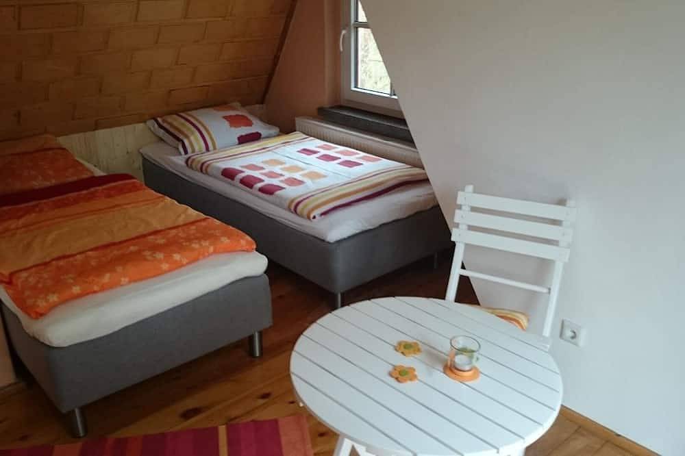 Holiday house in a quiet location by the edge of the forest, with a terrace and a large site in Zerbst/Anhalt, Anhalt - Bitterfeld region