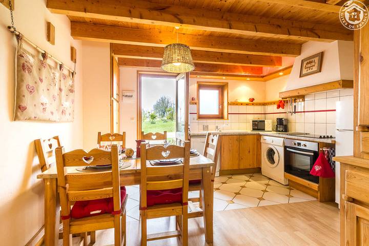 Gîte pour 6 personnes, avec terrasse à Attignat-Oncin