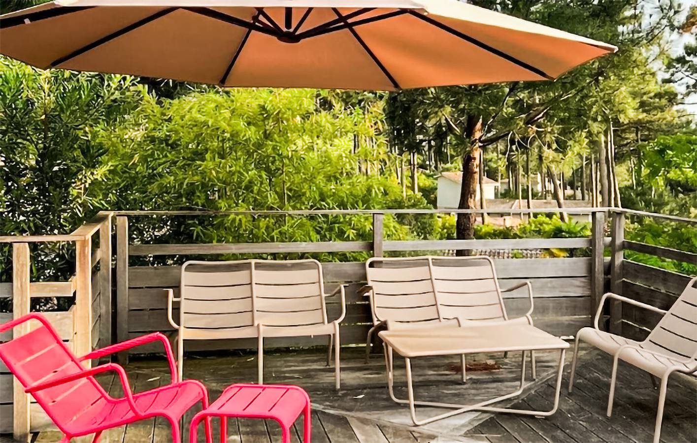 Oasis junto a la playa con piscina y wifi, cerca de la playa, a 2 km de distancia. in Le Canon, Lège-Cap-Ferret