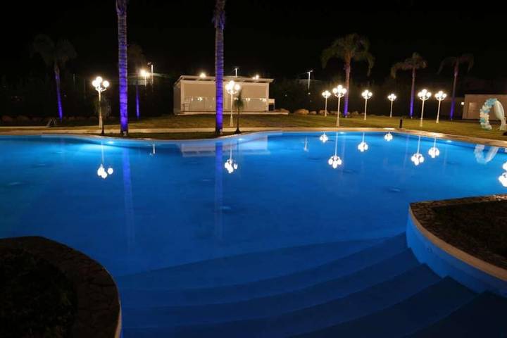 Parc de vacances pour 6 personnes, avec Jardin ainsi que Bassin pour enfant et Piscine à Bianco (homonymie) - 4