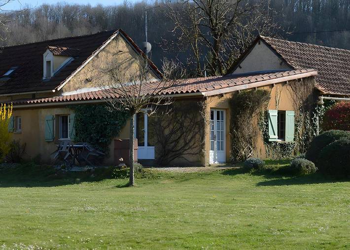 Maison de vacances pour 5 personnes, avec terrasse ainsi que piscine et jardin