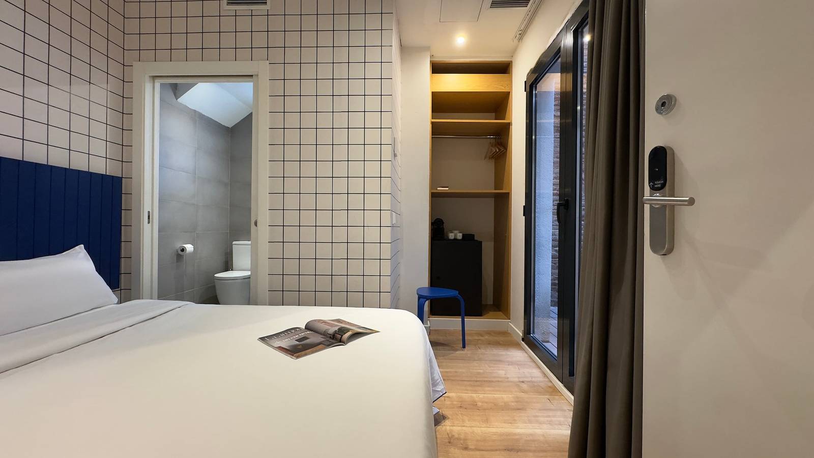 Studio entier, Arte | Double Suite in Hospitalet de Llobregat, L'Hospitalet de Llobregat