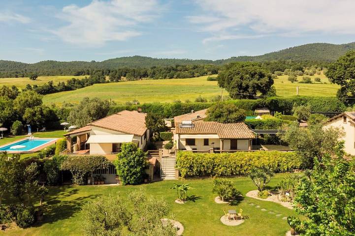 Bel appartement dans une maison de vacances avec WIFI, climatisation, piscine, TV, terrasse in Val di Lago, Bolsena