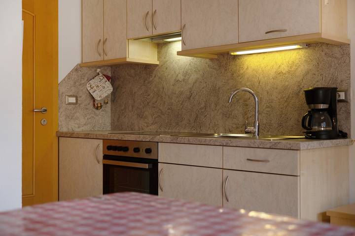 Entire apartment, Apartment 'Inneroswalderhof  3' with Mountain View, Shared Garden and Wi-Fi in Antholz, Rasen-Antholz