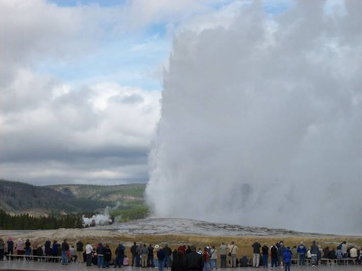 Vacation rental for 6 people, with sauna and hot tub as well as pool and yard in Big Sky