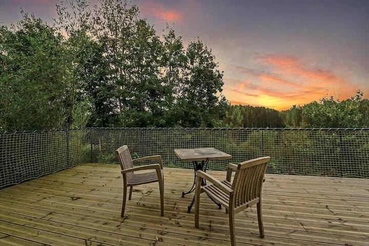 Gîte pour 2 personnes, avec vue et terrasse à Lavilletertre