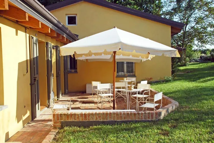 Casa de vacaciones para 12 personas, con terraza además de jardín y vistas - 1