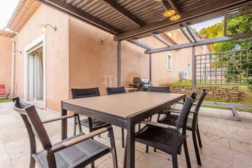 Maison De Vacances pour 6 Personnes dans La Cadière-d'Azur, Parc naturel régional de la Sainte-Baume, Photo 1