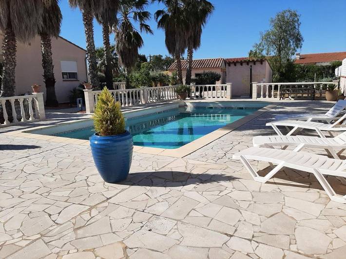 Chambre d’hôte pour 2 personnes, avec Terrasse et Jardin ainsi que Piscine et Vue