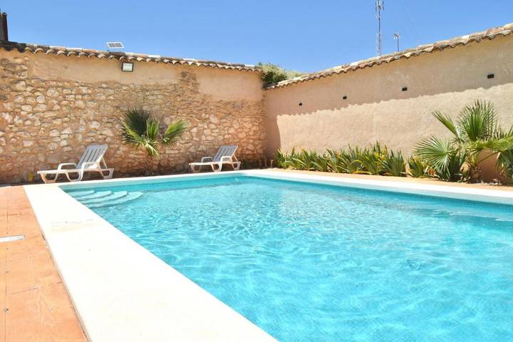 Casa de vacaciones para 12 personas, con terraza y piscina, Se admiten mascotas en Provincia de Cuenca - 3