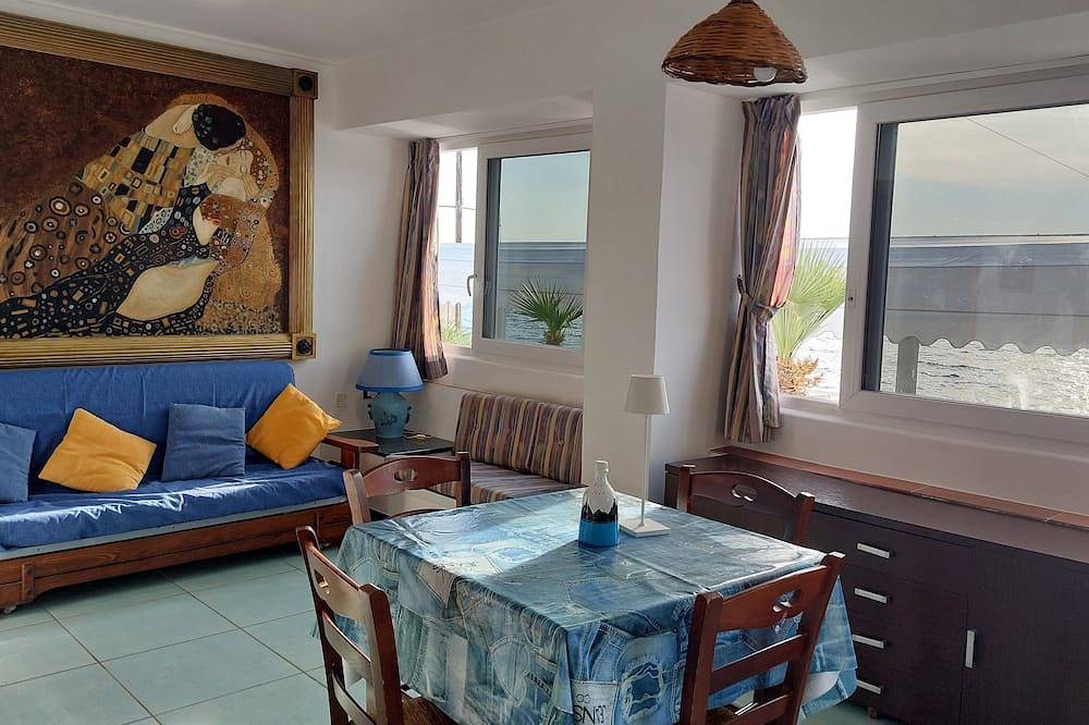 Die Meridiana-Wohnung Am Meer Mit Privatem Strand Sdraio Und Regenschirm in Ischia