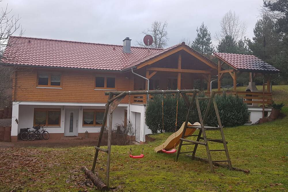 Vacation home \"Merlin\" in the Palatinate Forest consisting of 2 separate residential units in Ludwigswinkel, Landkreis Südwestpfalz