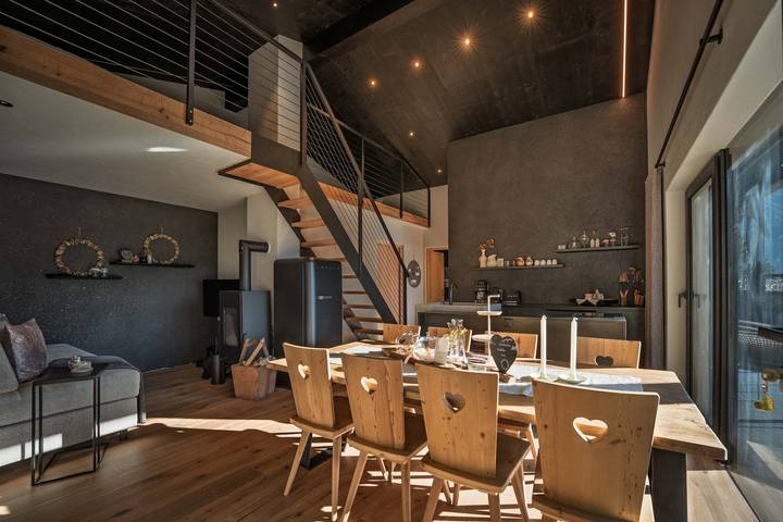 Chalet für 8 Personen, mit Balkon und Whirlpool sowie Garten und Sauna in Trentino-Südtirol