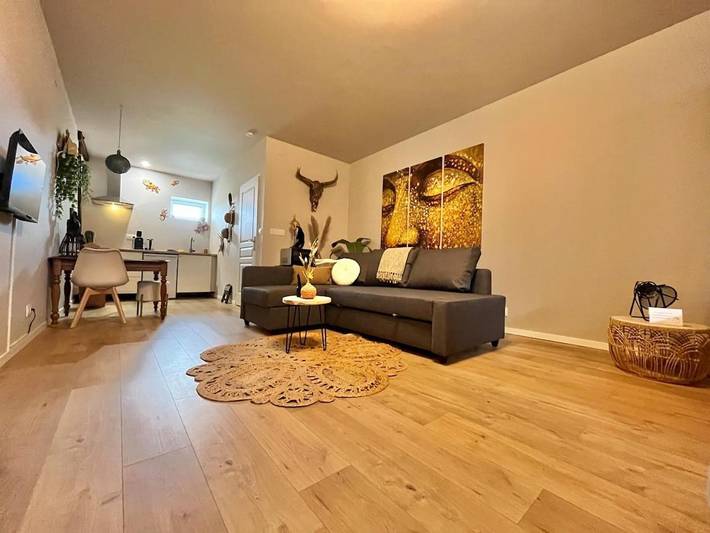 Gîte pour 4 personnes, avec terrasse et jardin dans Chamblet