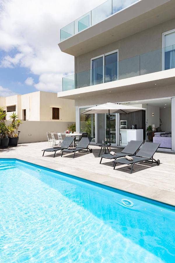 Villa voor 4 personen, met zwembad en tuin in Malta