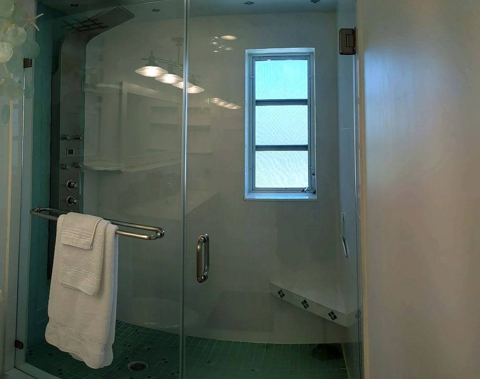 Peacock Shores Islamorada - Vacation On The Beach! in Islamorada, Monroe County