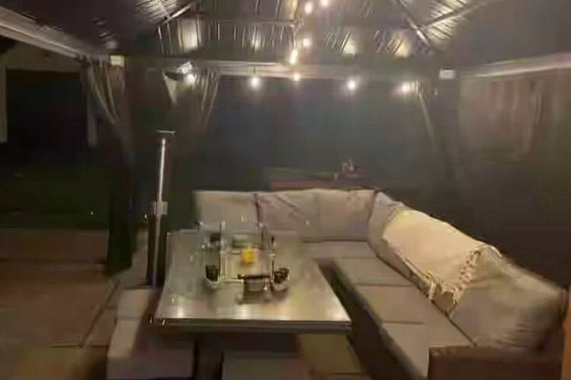 Pet Friendly Home in Chelmsford-Hot Tub-Sleeps 6 in Essex