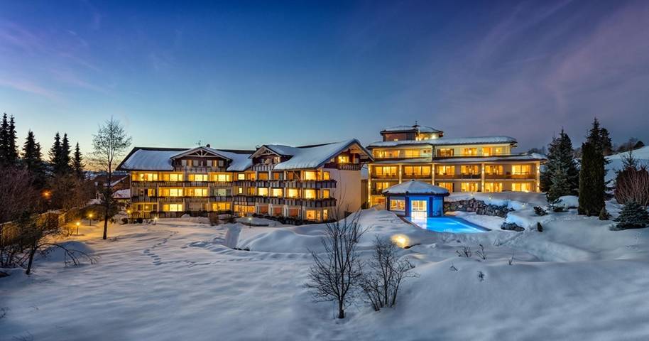 Hotel para 3 personas, con piscina y sauna además de jacuzzi y jardín, Familias con niños - 1