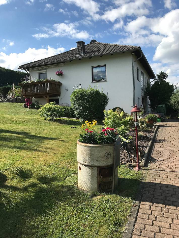 Ferienwohnung für 2 Personen, mit Terrasse und Garten in Fritzlar