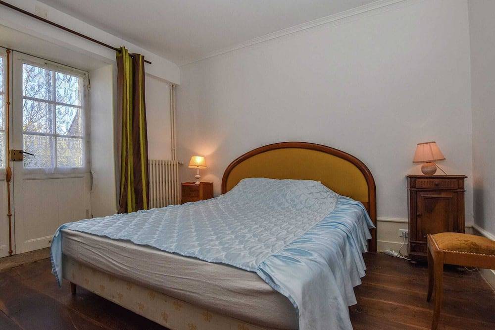 Vintage Retreat in Montfaucon in Montfaucon (Lot), Massif Central
