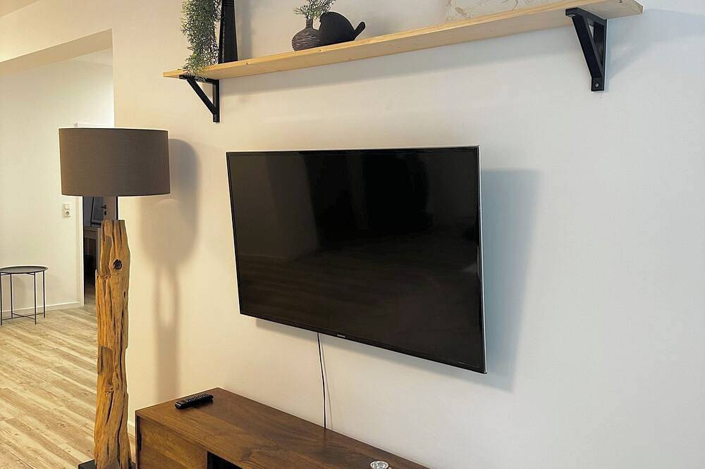 Ganze Wohnung, Modern trifft Natur – Deine Ferienwohnung im schönen Weilheim im 5-Seen-Land in Weilheim in Oberbayern, Pfaffenwinkel
