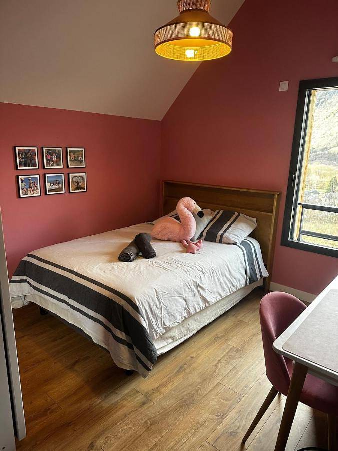 Location de vacances pour 10 personnes, avec jardin et piscine ainsi que balcon et jacuzzi à Guchan - 3