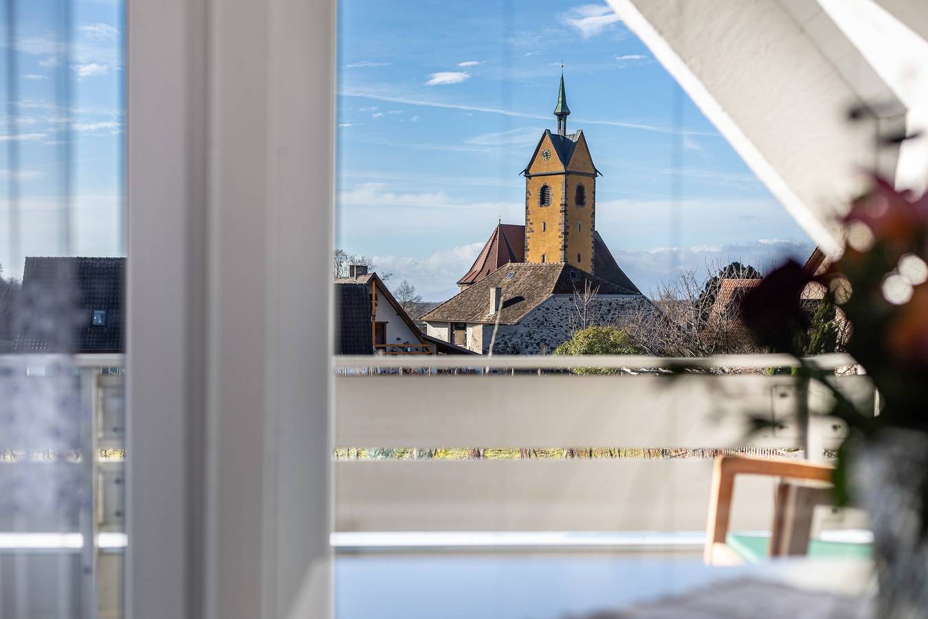 Ganze Wohnung, Ferienwohnung 'Rose' mit Bergblick, privater Terrasse und Wi-Fi in Oberrotweil, Vogtsburg im Kaiserstuhl