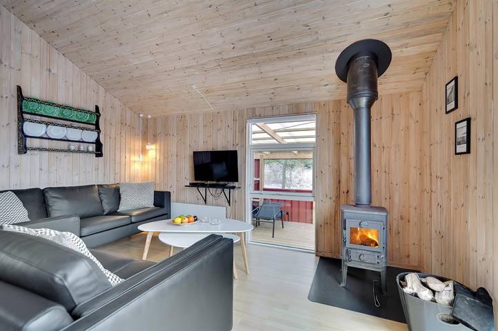 Stunning home in Skjern w/ WiFi and 3 Bedrooms in Skjern, Ringkøbing Fjord